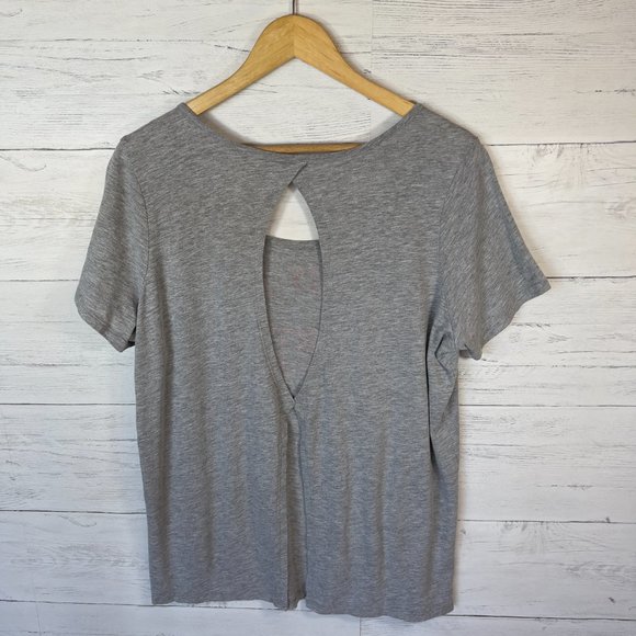 TORRID ACTIVE GRAY "MESSY BUN AND GETTING STUFF DONE" CUT OUT BACK T-SHIRT SZ 1 - Picture 9 of 9